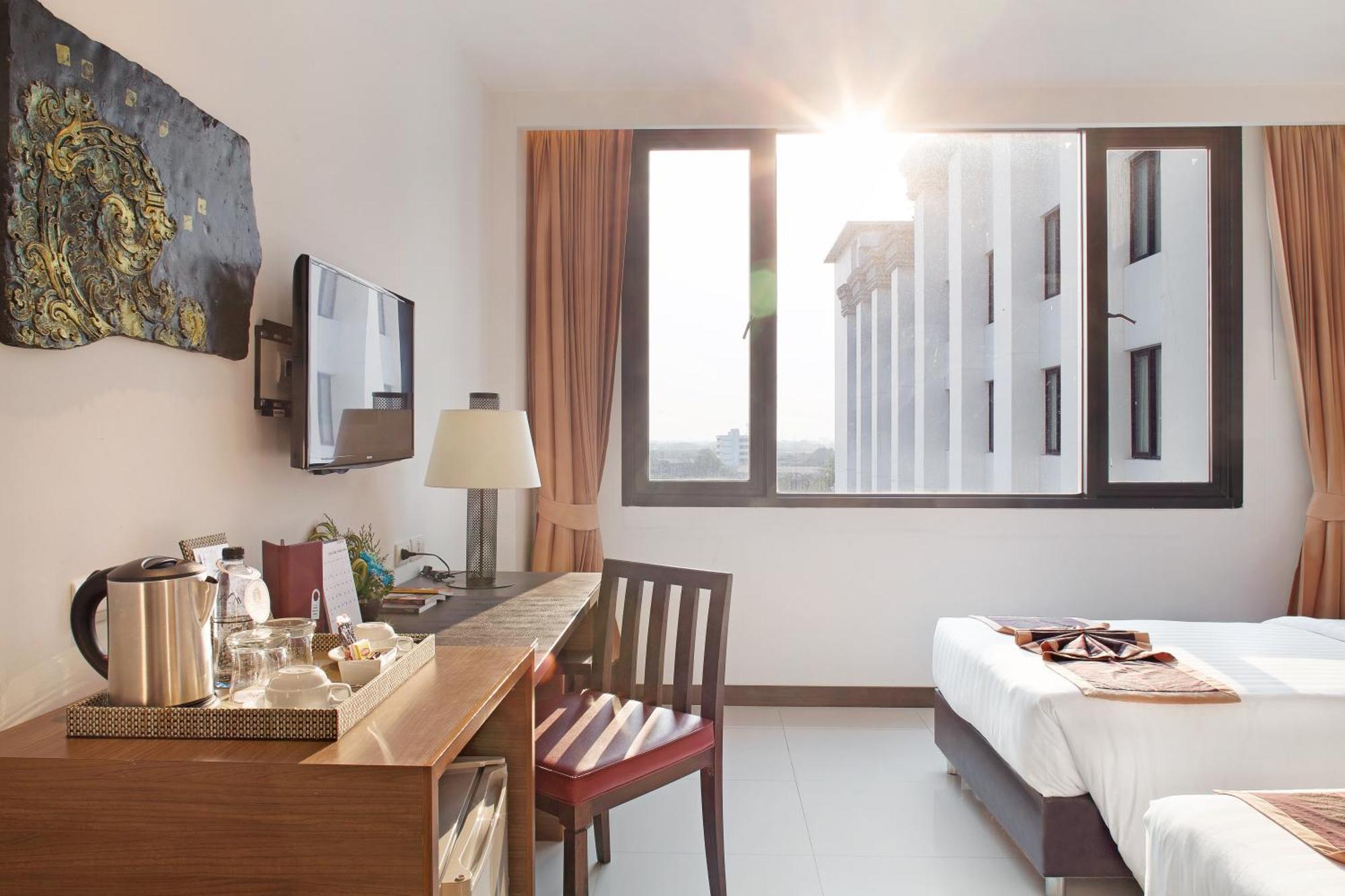 Mida Grande Hotel Dhavaravati Nakhon Pathom - Sha Plus Esterno foto